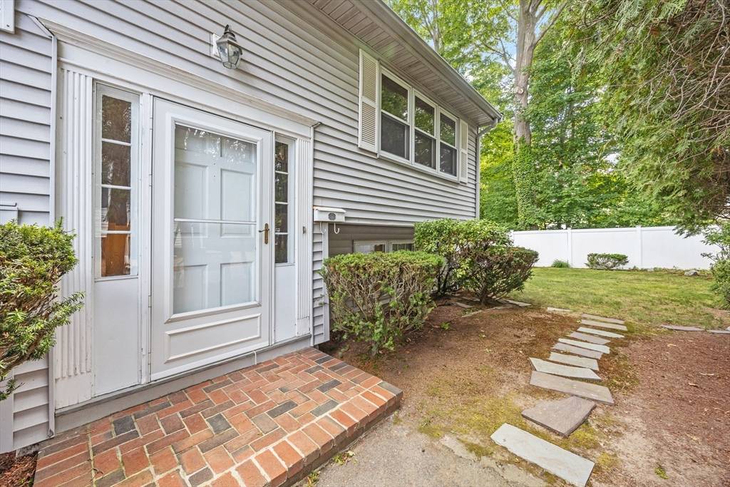 Beverly, MA 01915,152 Bridge St