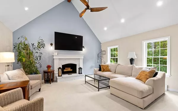 Sterling, MA 01564,25 Lakeshore Dr