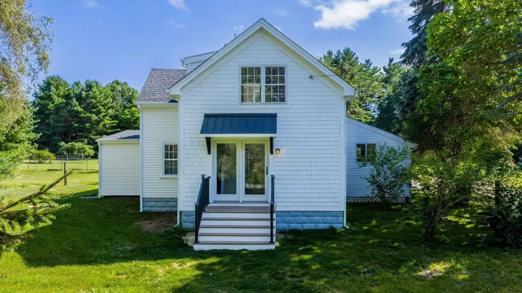 18 Brown St, Wareham, MA 02571