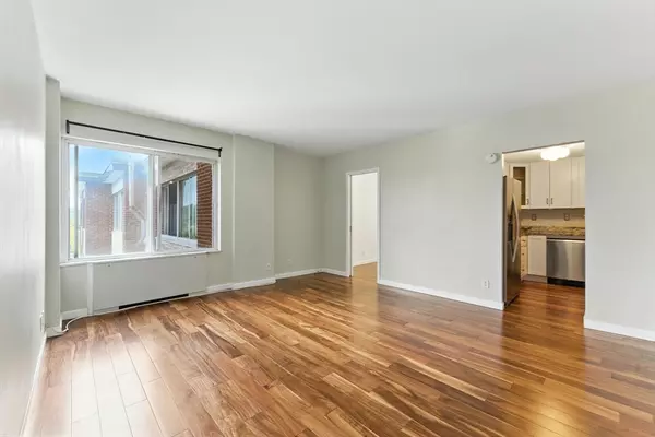 Brookline, MA 02445,22 Chestnut Place #608