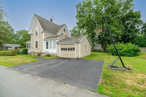Hamilton, MA 01982,74 Union Street