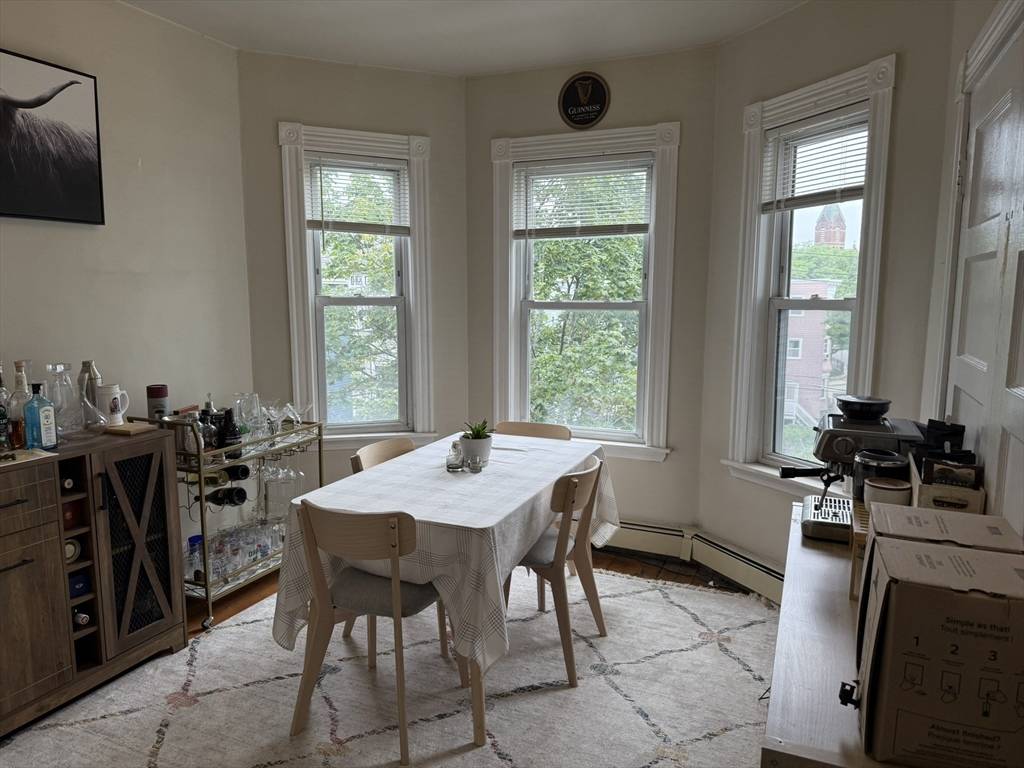 Boston, MA 02125,261 E Cottage Street #3