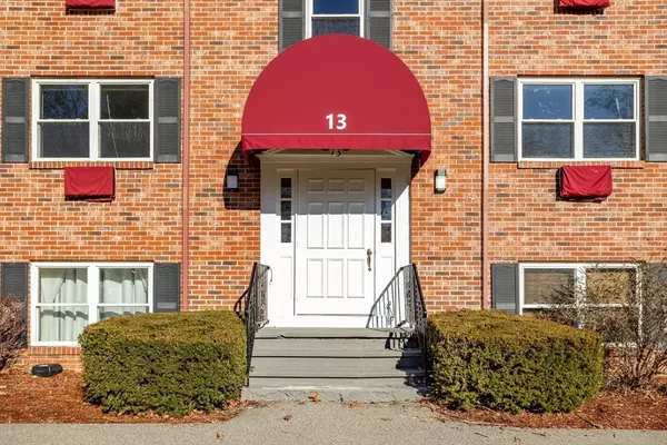 Chelmsford, MA 01863,13 Cross St #6