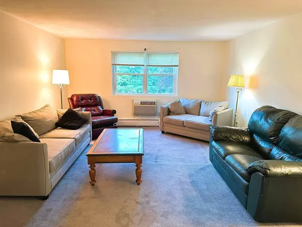 Chelmsford, MA 01863,13 Cross St #6