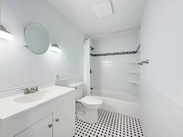 Weymouth, MA 02190,36 Greentree Ln #34