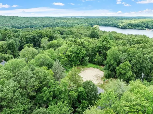 Hopkinton, MA 01748,75 Wilson St