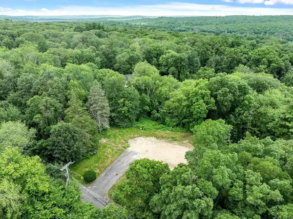 Hopkinton, MA 01748,75 Wilson St