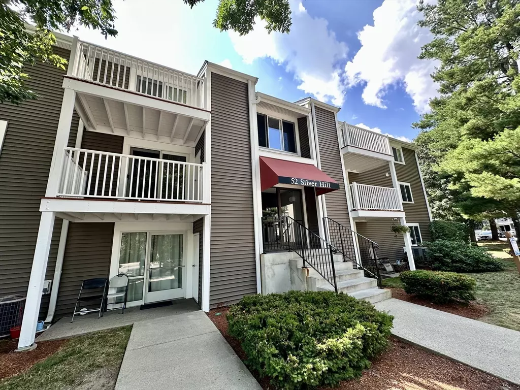 Natick, MA 01760,52 Silver Hill Ln #17