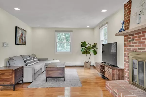 Medford, MA 02155,23 Alto Dr