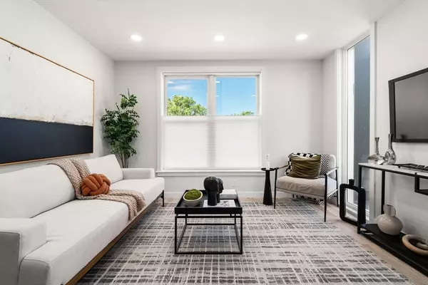 Boston, MA 02131,602 Canterbury #2