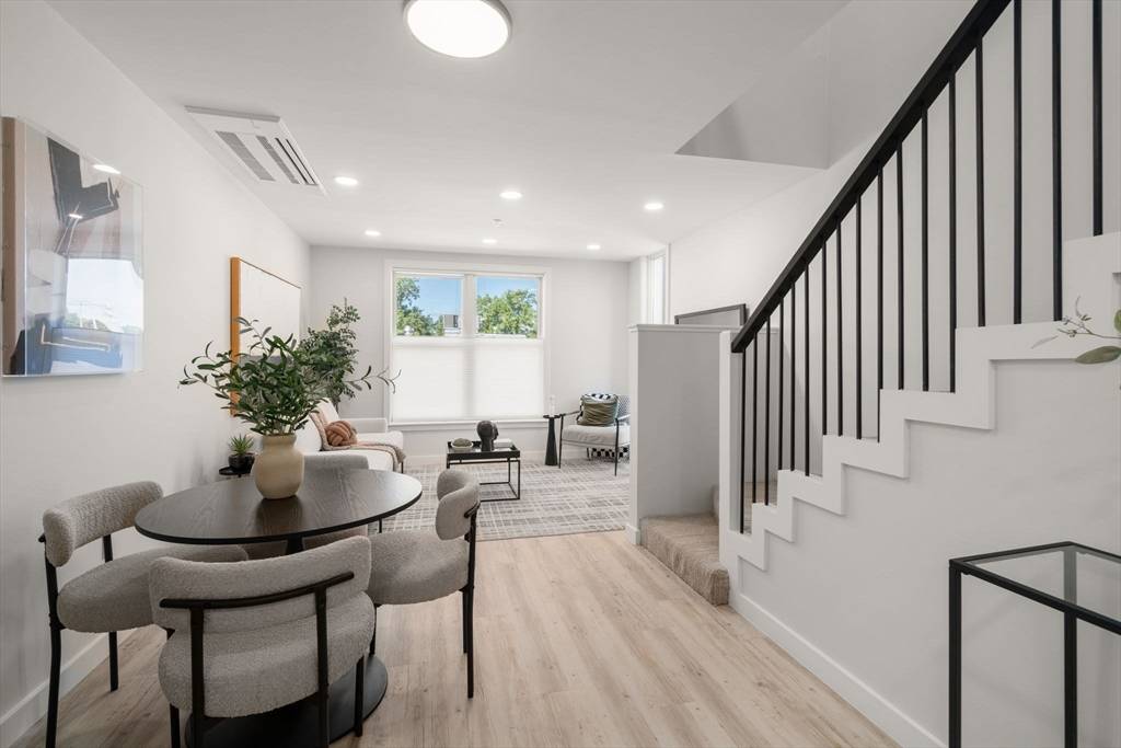 Boston, MA 02131,602 Canterbury #2