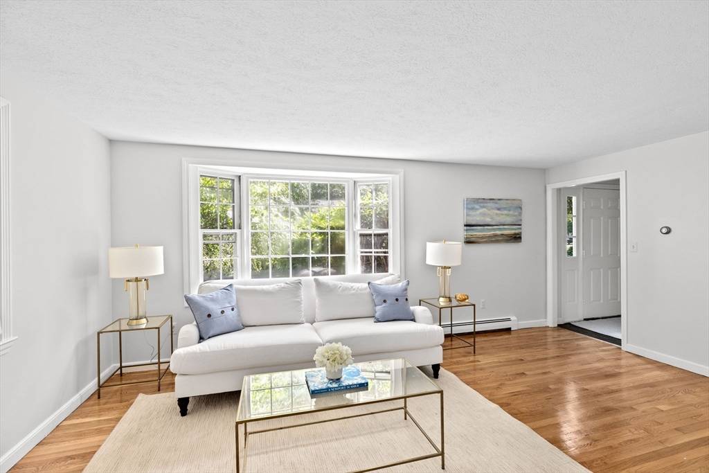 Hingham, MA 02043,16 Liberty Rd