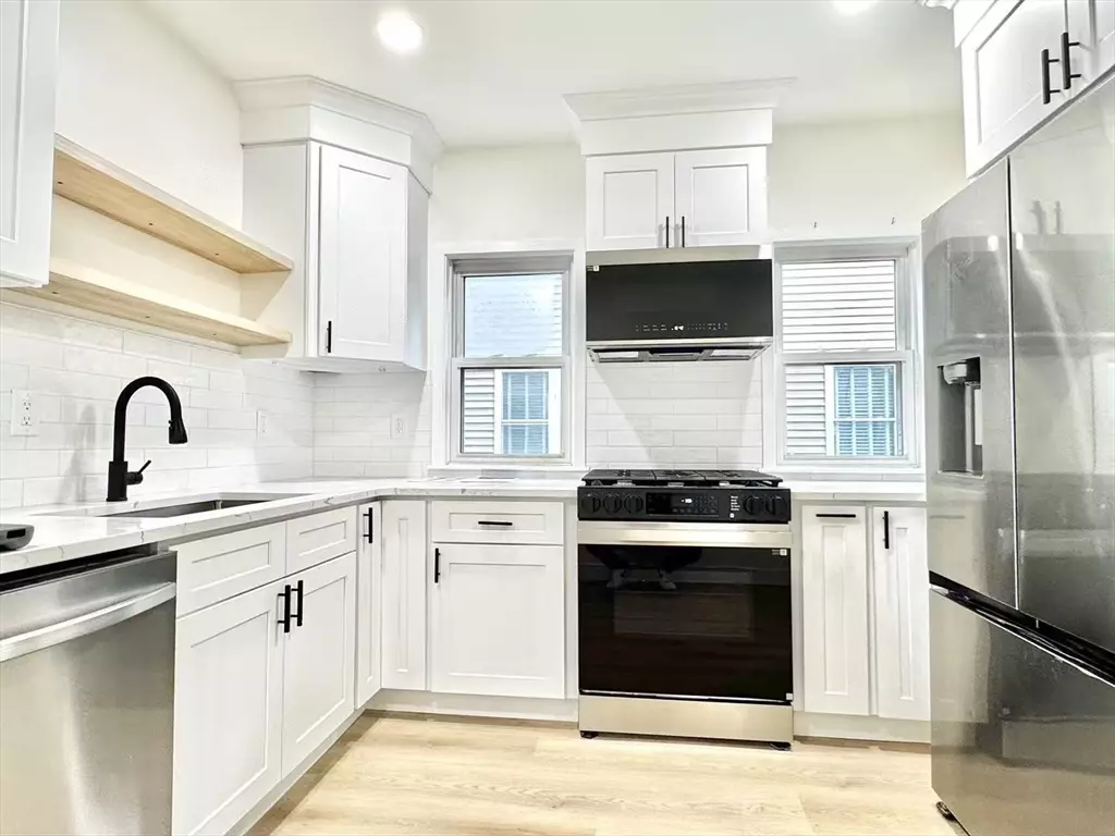 Medford, MA 02155,78 Orchard St #1
