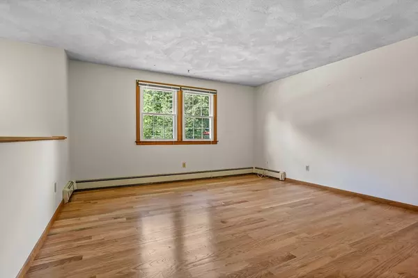 Ayer, MA 01432,19 Douglas Dr