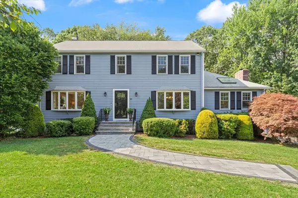 Sharon, MA 02067,10 Magnolia Rd