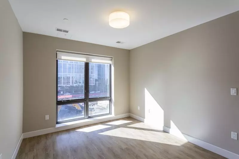 33 Rogers St. #402, Cambridge, MA 02142