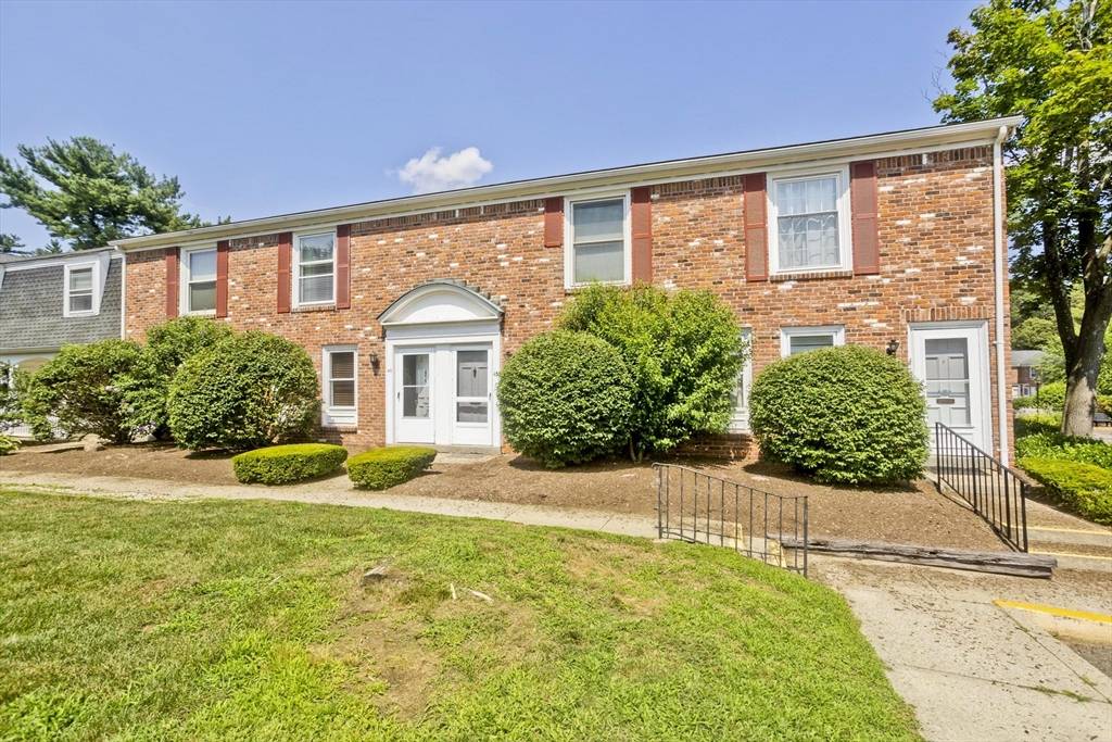 Springfield, MA 01108,45 Jamestown Dr #45