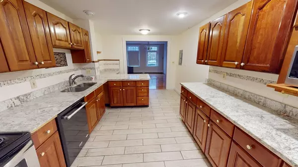 Brookline, MA 02445,1906 Beacon #1