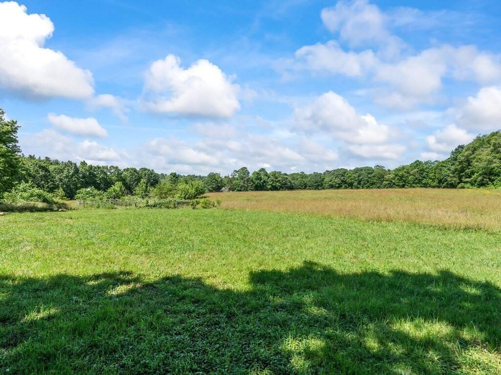 Oakham, MA 01068,290 Rutherford Rd