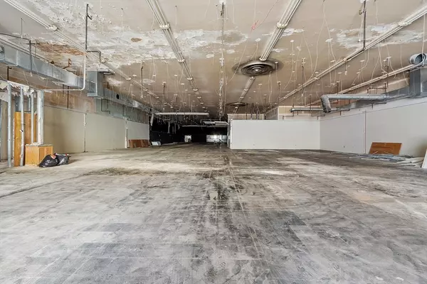 Fitchburg, MA 01420,424-438 Main St