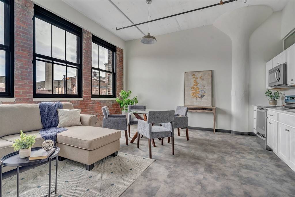 151 Chestnut #411, Springfield, MA 01103