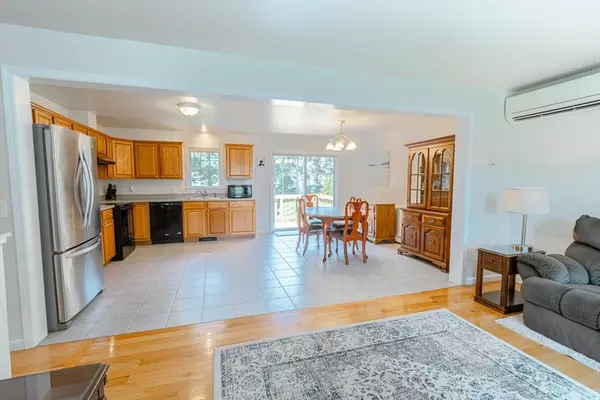 Webster, MA 01570,14 Emmanuel Ave