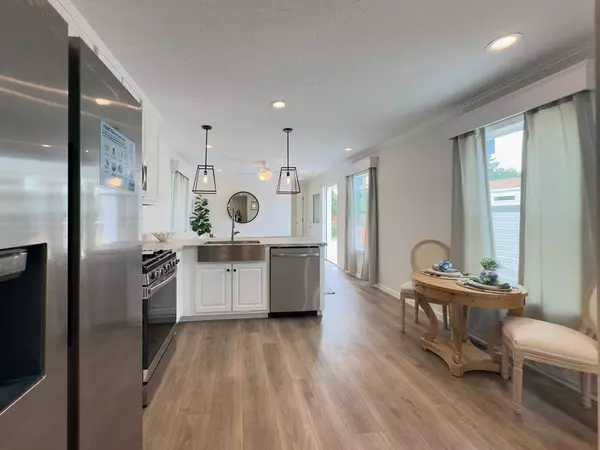 Wellfleet, MA 02667,210 West Rd #M-16