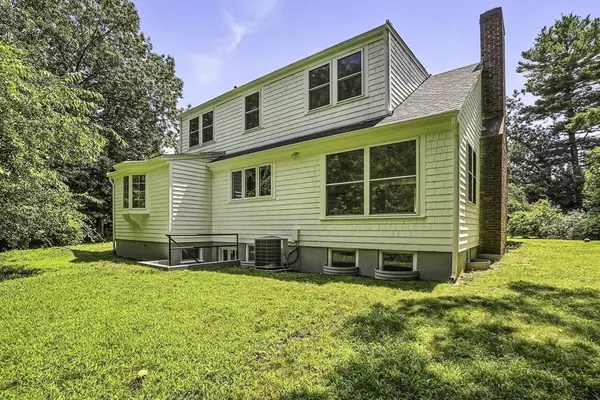 Hingham, MA 02043,159 Gardner St