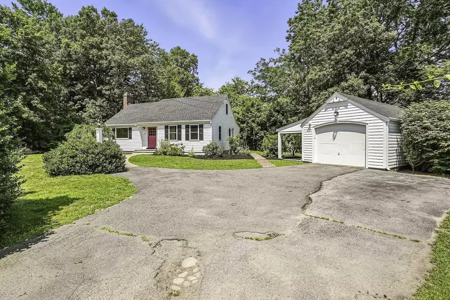 159 Gardner St, Hingham, MA 02043