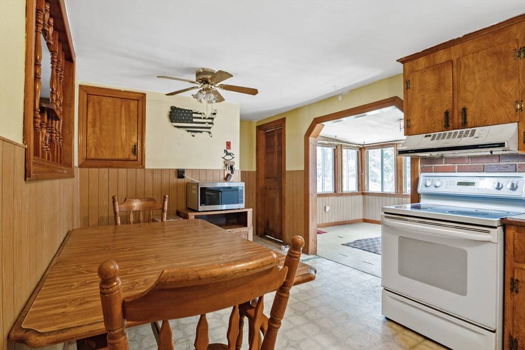 Walpole, MA 02081,36 Sybil St