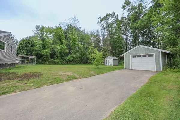 Hooksett, NH 03106,6 Whitehall Ter