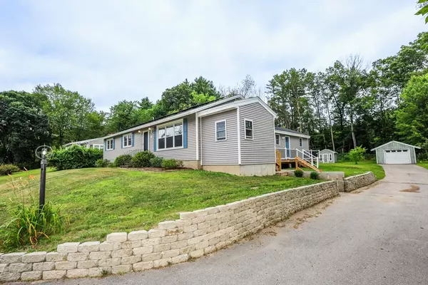 Hooksett, NH 03106,6 Whitehall Ter