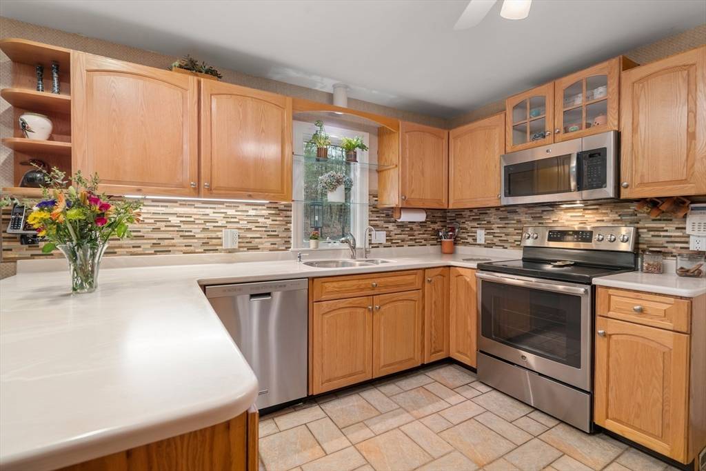 Wayland, MA 01778,10 Steepletree Ln #10