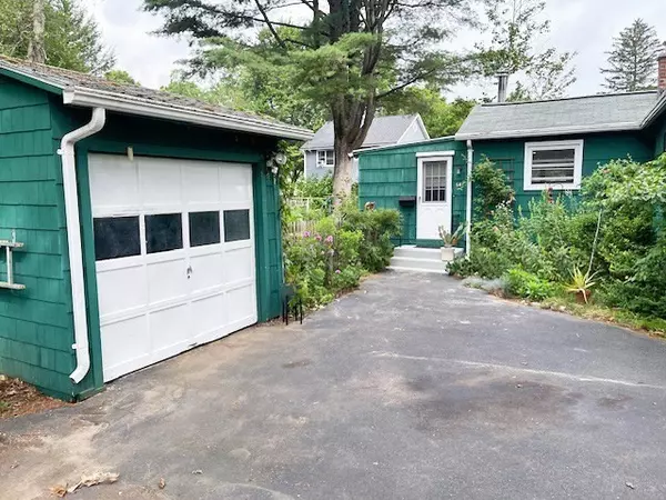 South Hadley, MA 01075,64 Hadley
