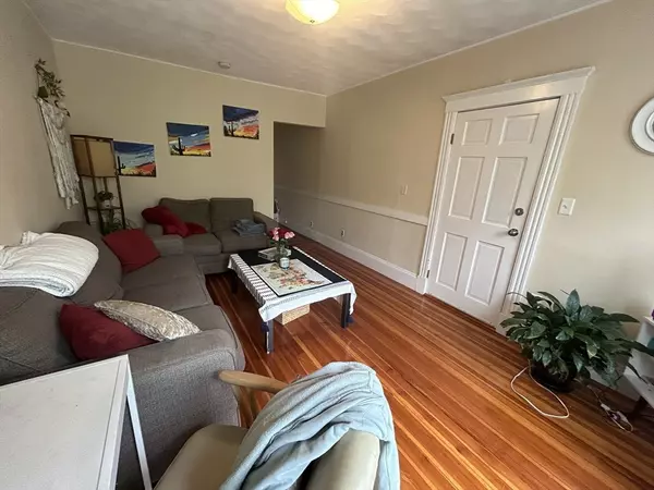 Medford, MA 02155,17 Usher #3