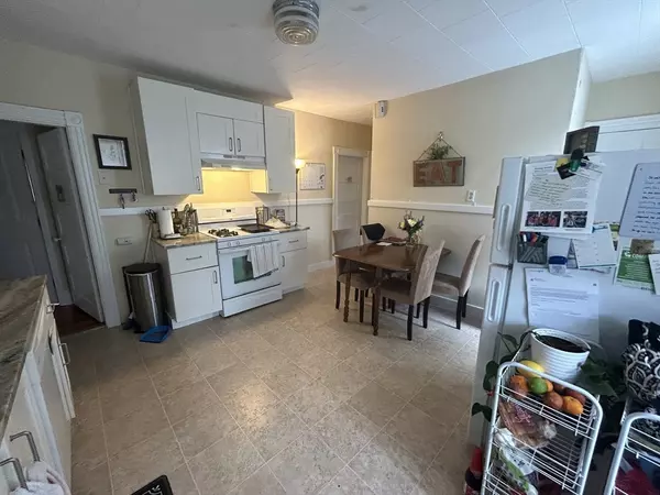 Medford, MA 02155,17 Usher #3