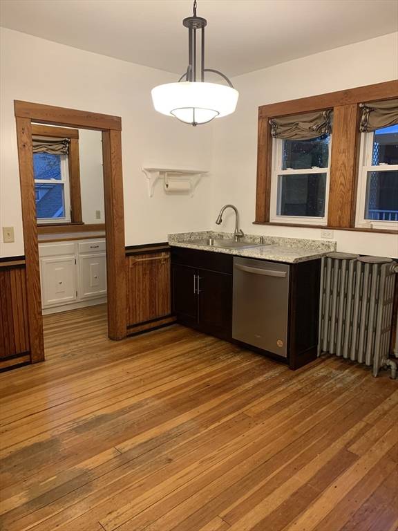 Somerville, MA 02145,4 Douglas Ave #1