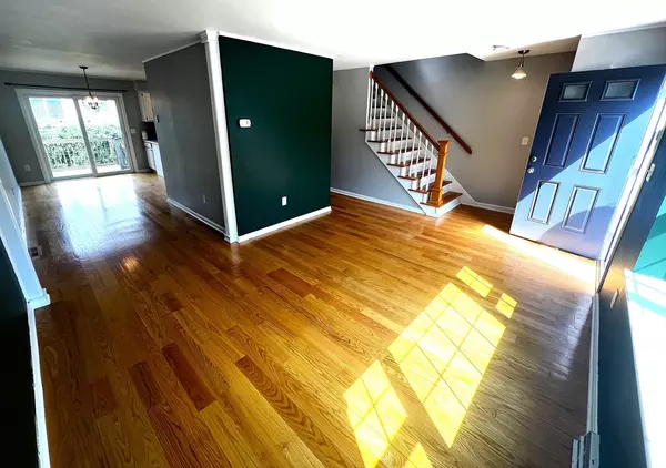 Randolph, MA 02368,202 Irving Road #202