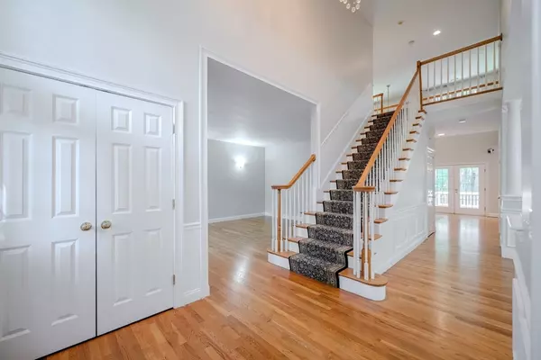 Boxborough, MA 01719,118 Colonial Ridge Dr