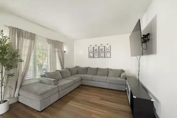 Pawtucket, RI 02860,41 Arch