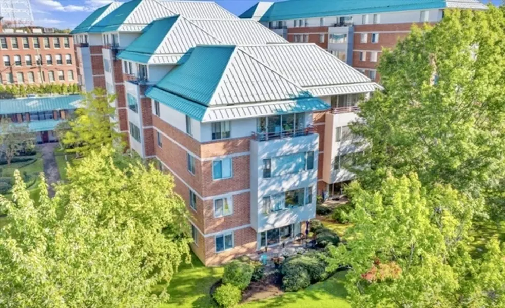 183 Oak Street #306C, Newton, MA 02464