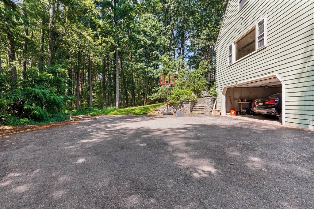 Chelmsford, MA 01824,30 Regina Dr