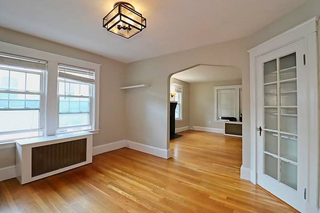 Quincy, MA 02170,33 Estabrook Rd #33