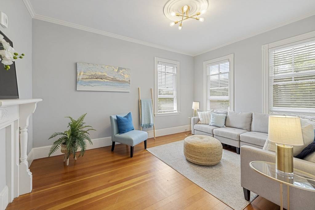 Somerville, MA 02143,101 School St #6