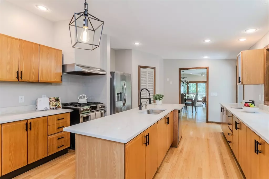 Wilbraham, MA 01095,200 Crane Hill Rd