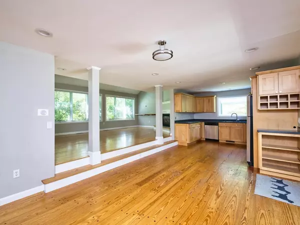 Bristol, RI 02809,23 Fesser Ave