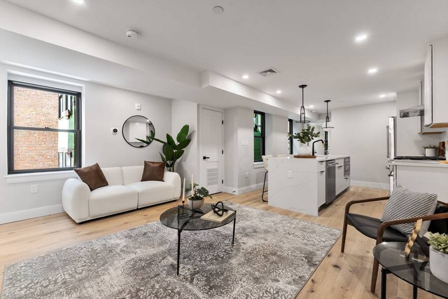 190 Salem Street #2, Boston, MA 02113