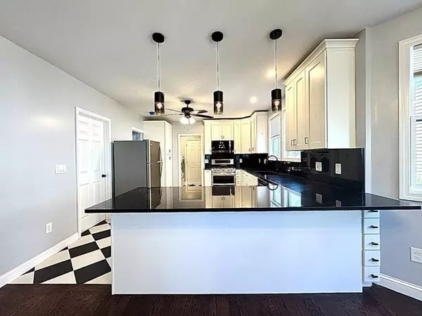 Arlington, MA 02474,32 Egerton Rd #32