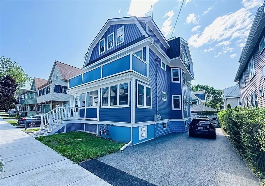 32 Egerton Rd #32, Arlington, MA 02474