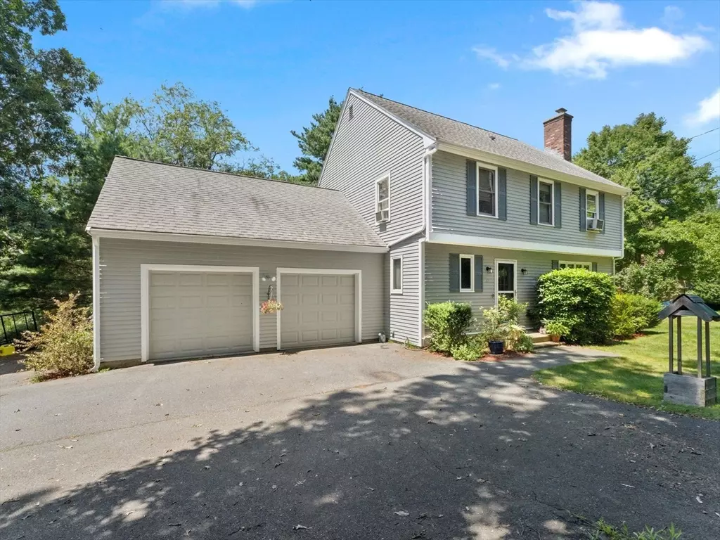 Grafton, MA 01536,45 Carroll Road